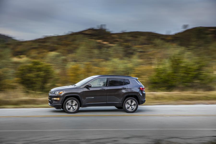  Jeep Compass Latitude 2017 года  (NA) (фото 5 из 6)